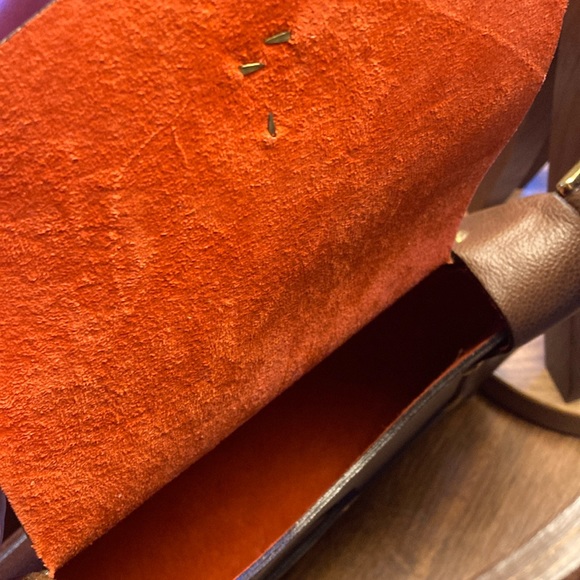 Luxury Handbag - Picture 6 of 15